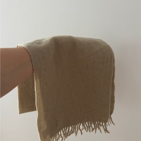 Vintage Valentino Beige Wool Accent Scarf - Picture 5 of 5